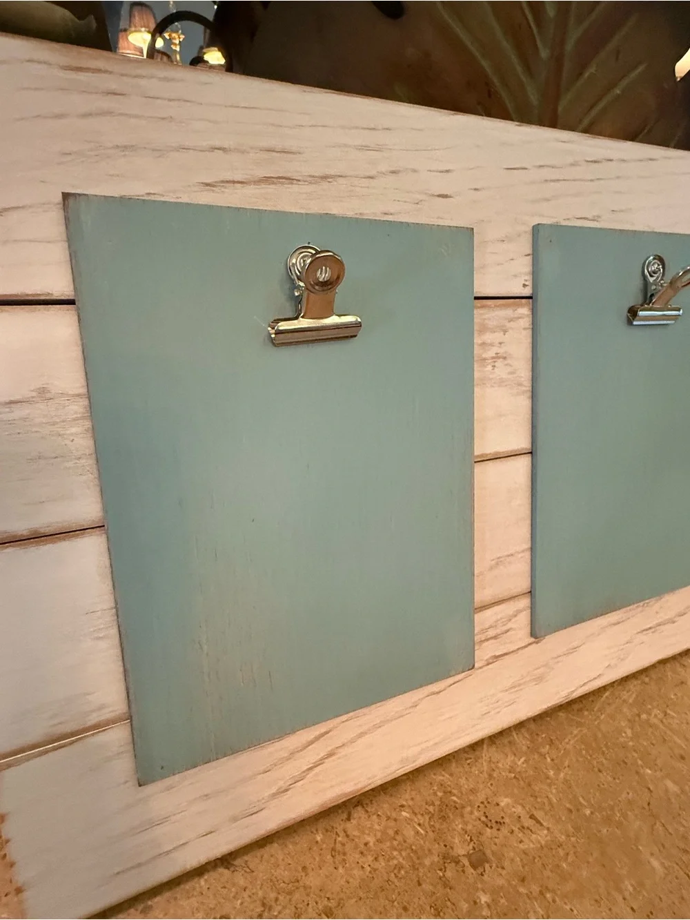 Rustic Farmhouse Wood Picture Frame Display with 3 Metal Clips